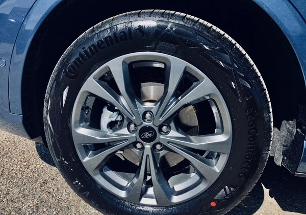 Ford Kuga cena 181500 przebieg: 5, rok produkcji 2024 z Włodawa małe 352